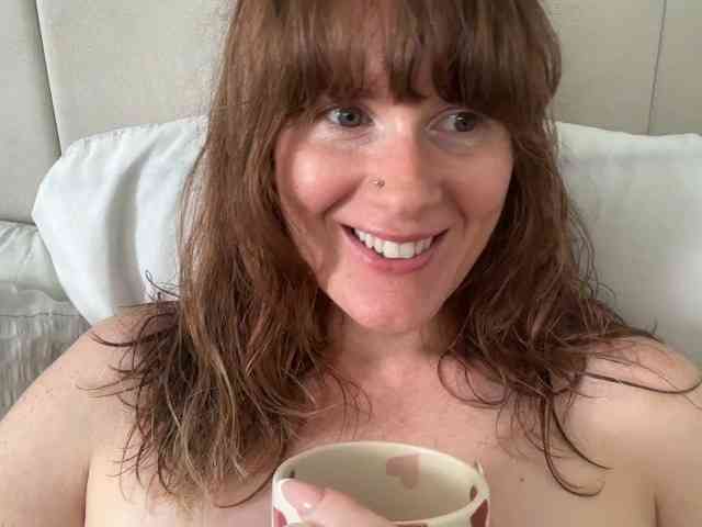 REDHEADROSIE webcam