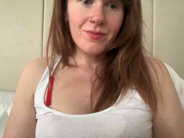 REDHEADROSIE webcam