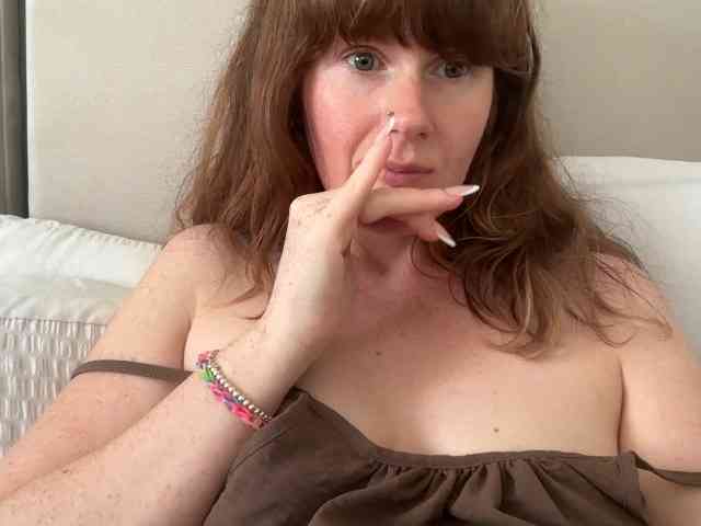 REDHEADROSIE webcam