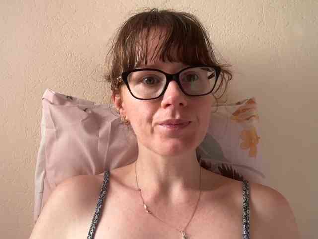 REDHEADROSIE webcam