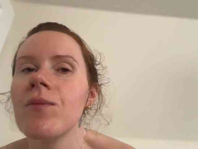 REDHEADROSIE webcam
