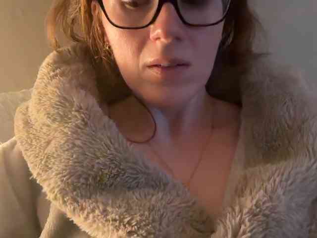 REDHEADROSIE webcam
