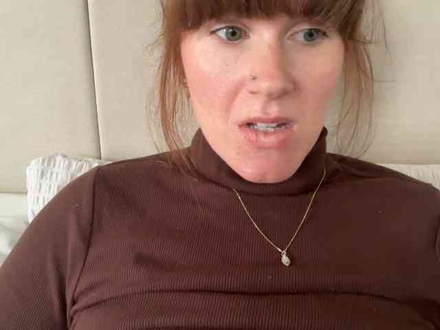 REDHEADROSIE webcam