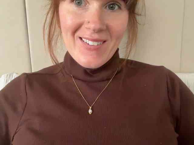 REDHEADROSIE webcam