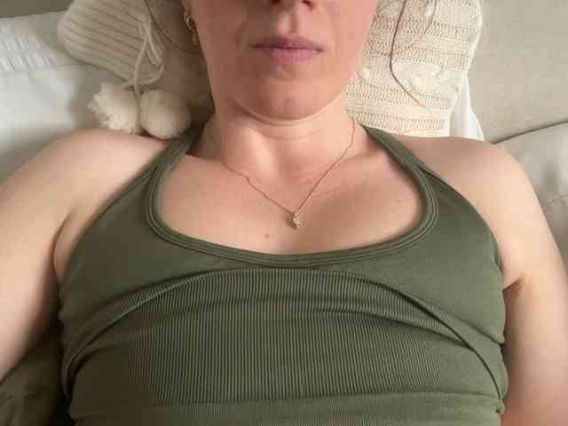 REDHEADROSIE webcam
