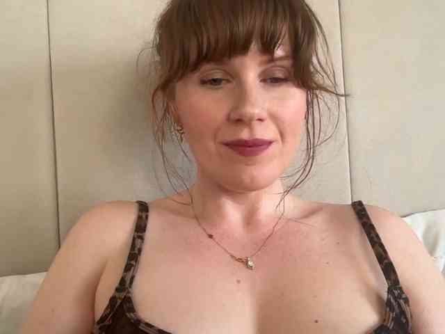 REDHEADROSIE Live Webcam on BongaCams