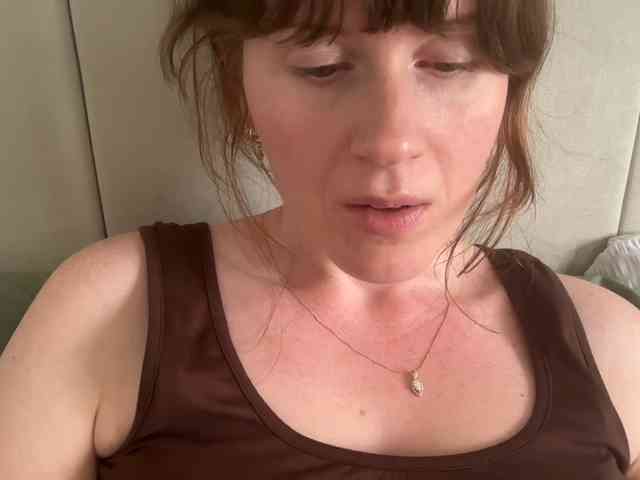 REDHEADROSIE webcam