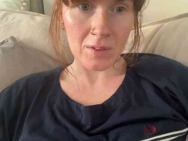 REDHEADROSIE webcam