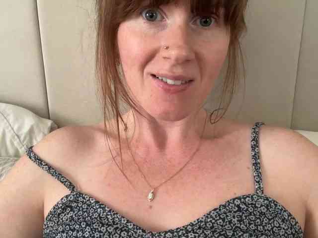 REDHEADROSIE webcam