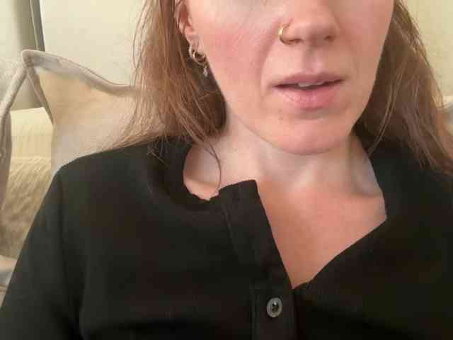 REDHEADROSIE webcam