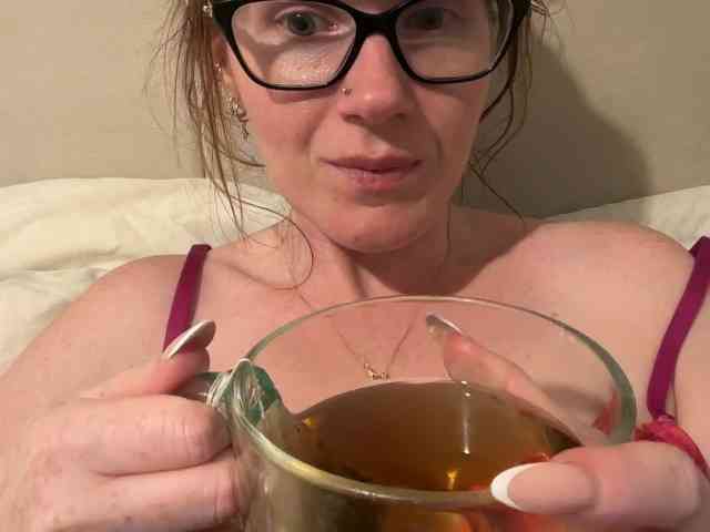 REDHEADROSIE webcam