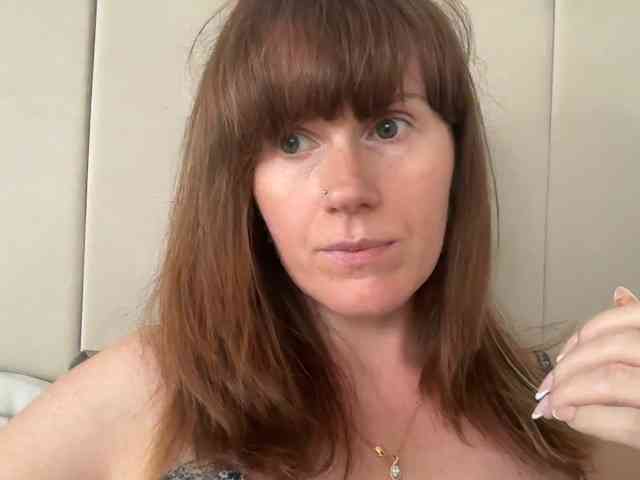 REDHEADROSIE webcam
