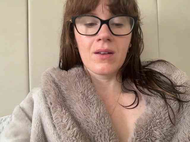 REDHEADROSIE webcam