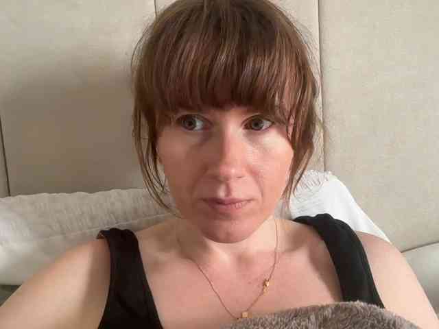 REDHEADROSIE webcam