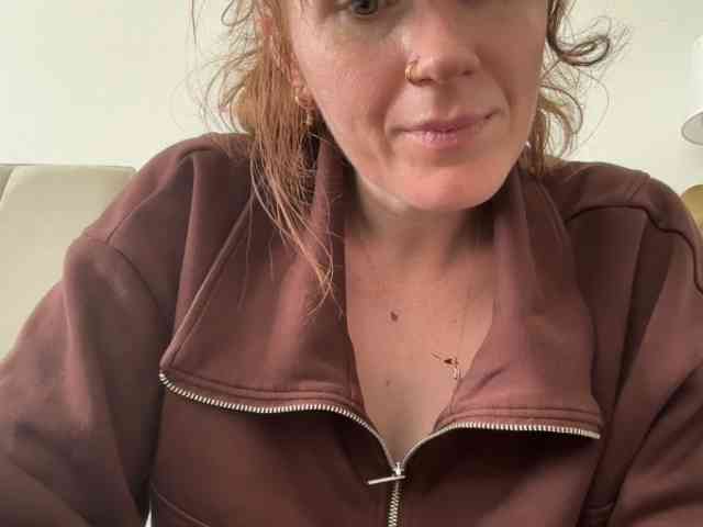 REDHEADROSIE webcam