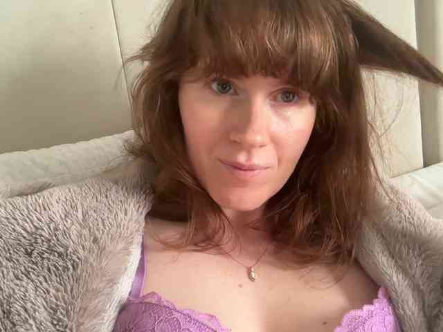 REDHEADROSIE webcam