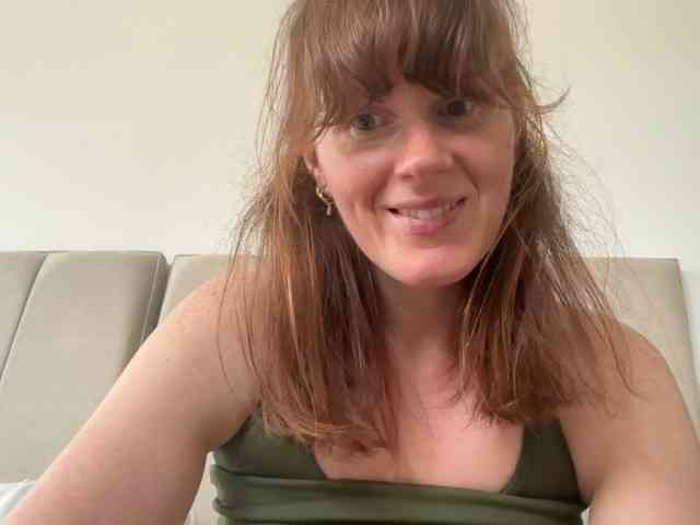 REDHEADROSIE webcam