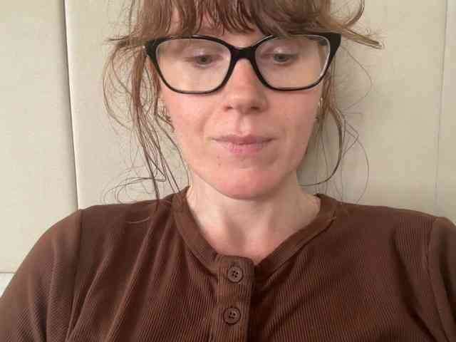 REDHEADROSIE webcam