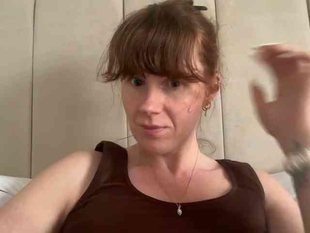 REDHEADROSIE webcam