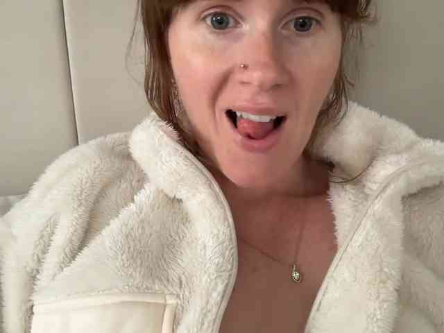 REDHEADROSIE webcam