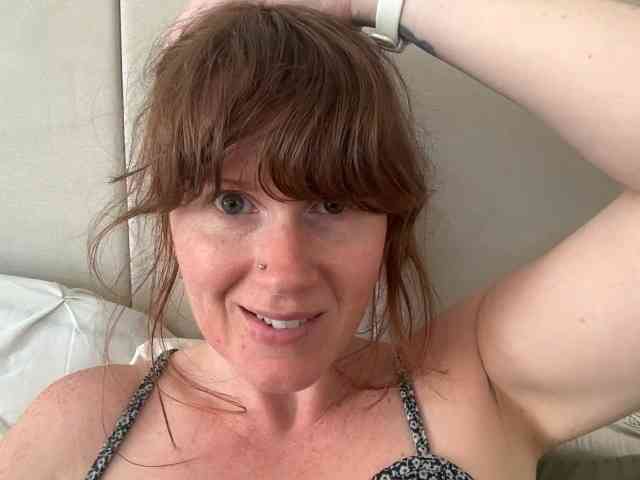 REDHEADROSIE webcam