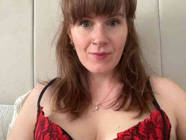 REDHEADROSIE webcam