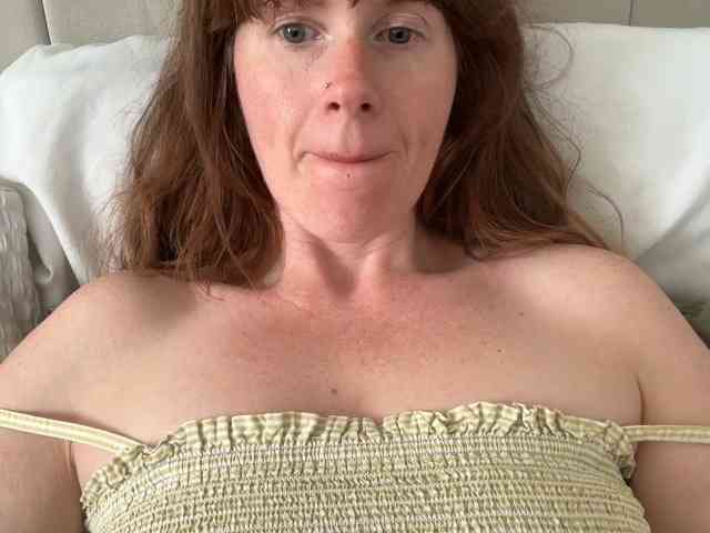 REDHEADROSIE webcam