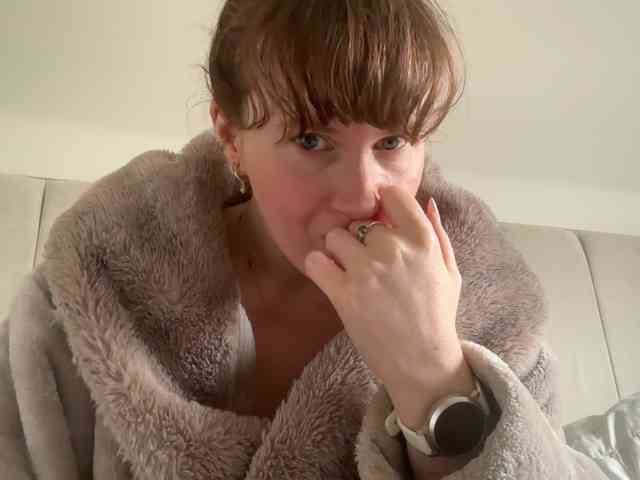 REDHEADROSIE webcam