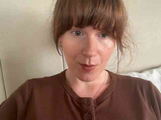 REDHEADROSIE webcam