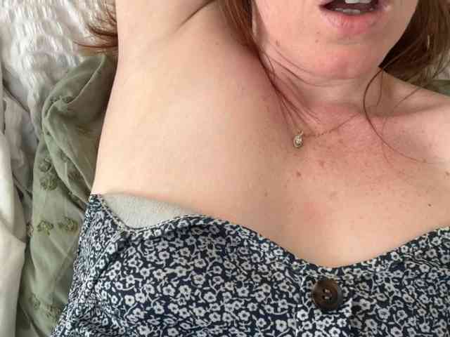 REDHEADROSIE webcam