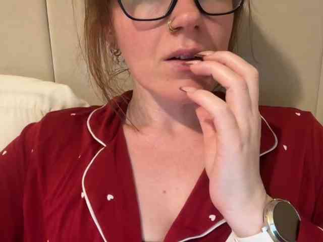 REDHEADROSIE