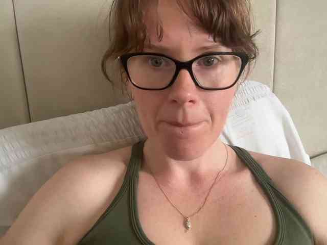 REDHEADROSIE webcam