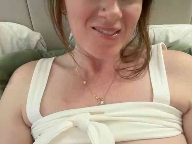 REDHEADROSIE webcam