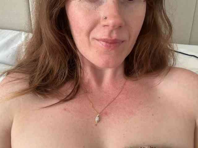 REDHEADROSIE webcam