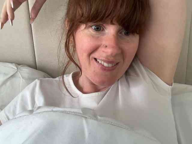 REDHEADROSIE webcam