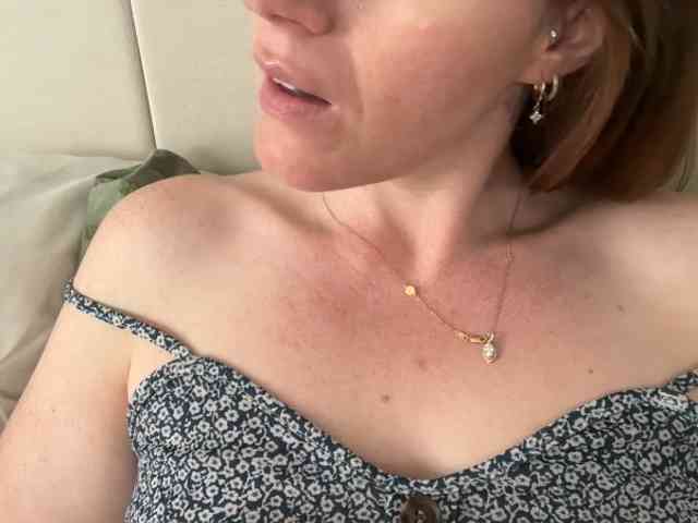 REDHEADROSIE webcam