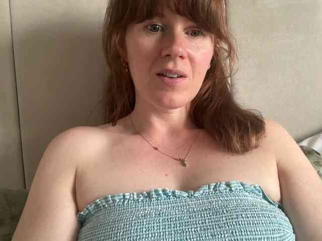 REDHEADROSIE webcam