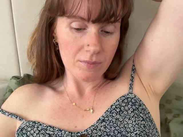 REDHEADROSIE webcam