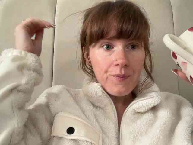 REDHEADROSIE webcam
