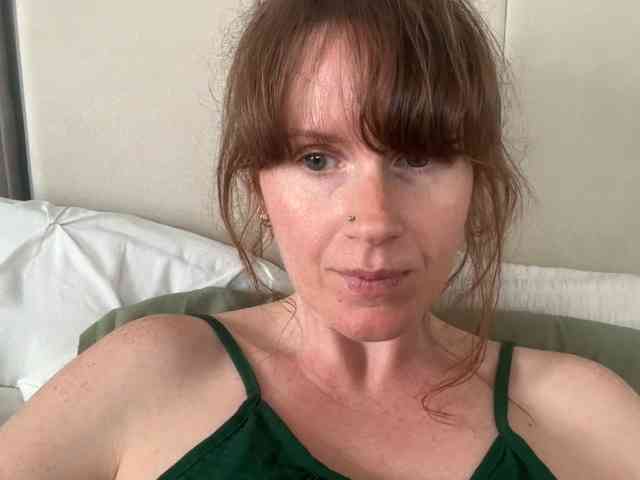 REDHEADROSIE webcam