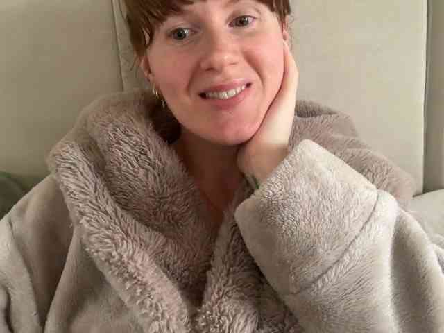 REDHEADROSIE webcam