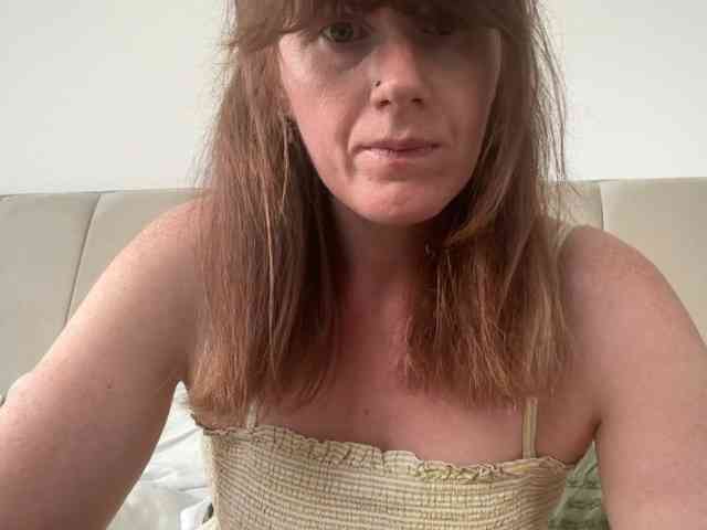 REDHEADROSIE webcam