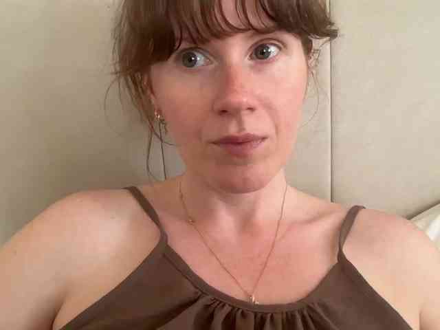 REDHEADROSIE webcam