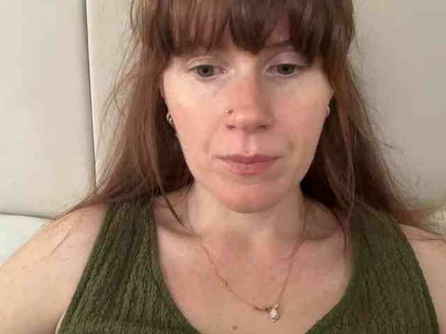 REDHEADROSIE webcam