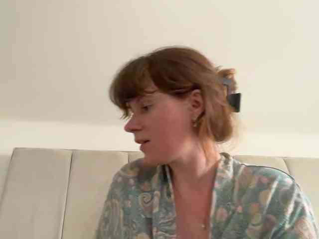REDHEADROSIE webcam