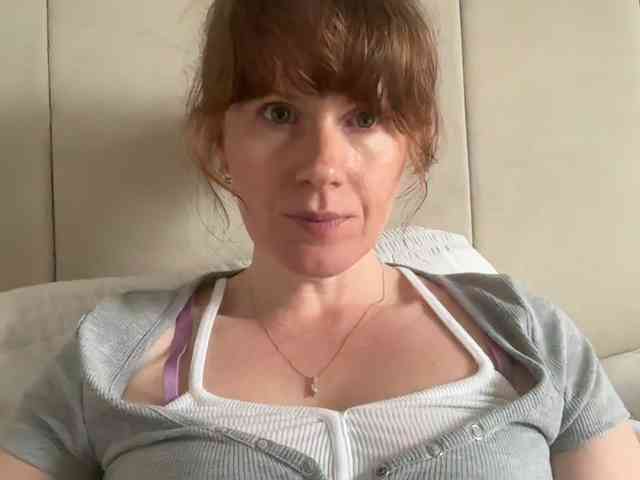 REDHEADROSIE webcam