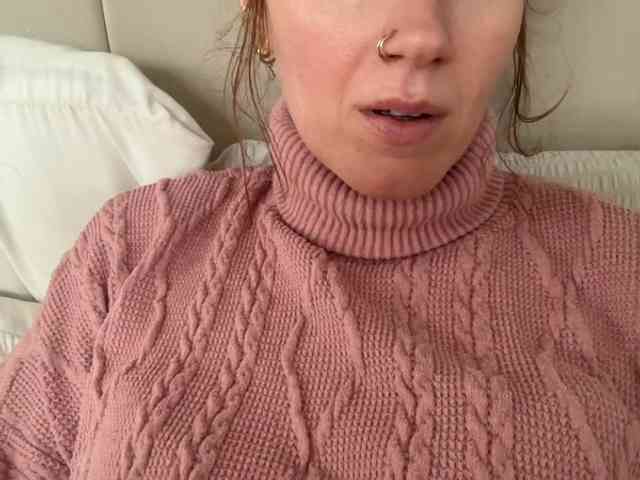 REDHEADROSIE webcam