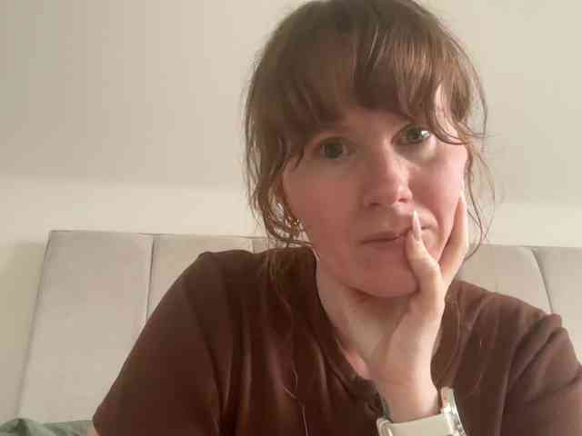 REDHEADROSIE webcam