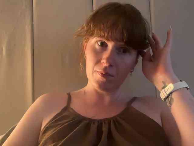REDHEADROSIE webcam