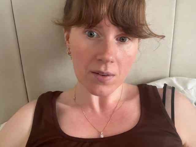 REDHEADROSIE webcam